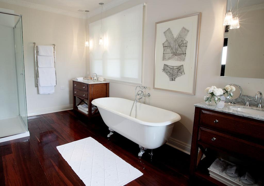 Laurelville York Room photo